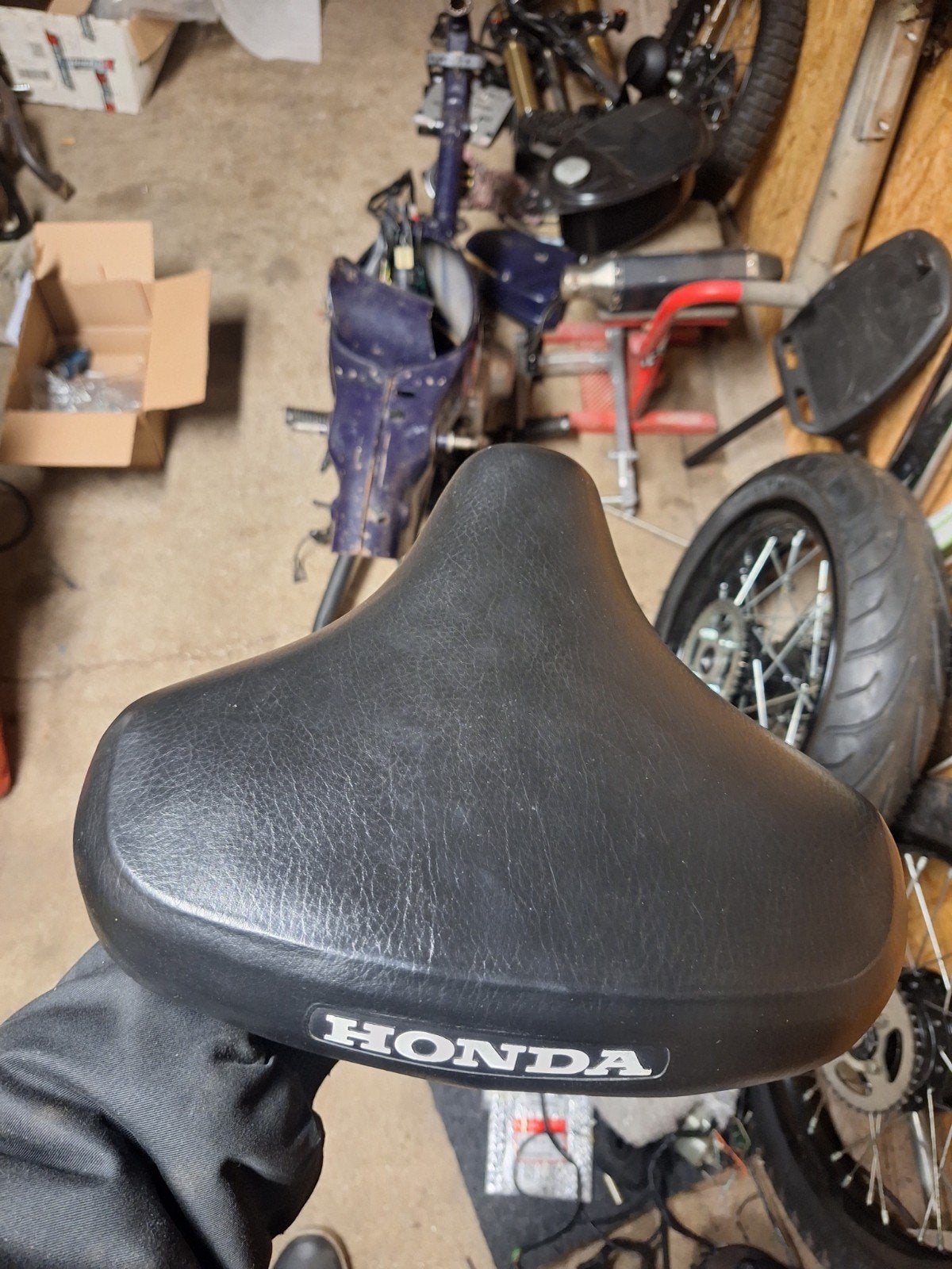 Honda Camino zadel, Vélos & Vélomoteurs, Enlèvement, Comme neuf, Selle