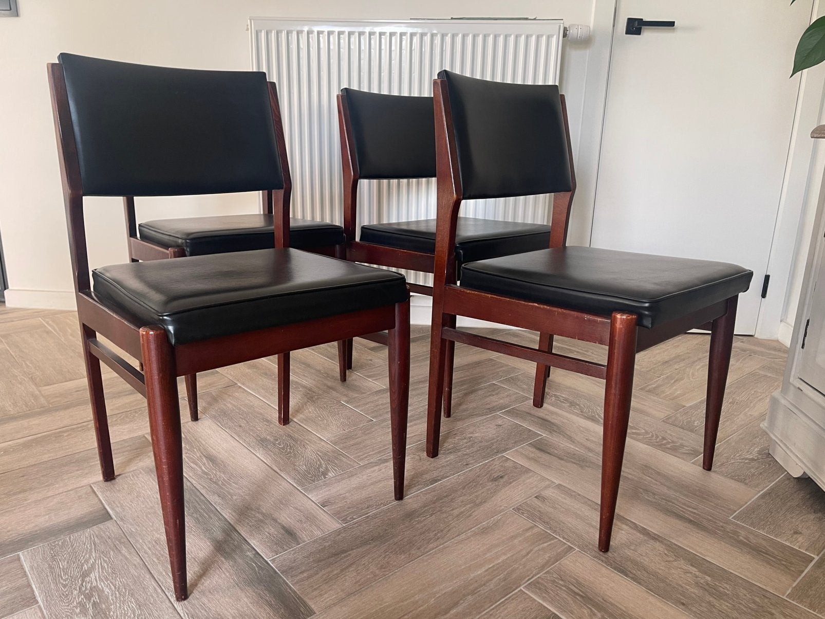 Vintage skai stoelen, 4 stuks, Maison & Meubles, Enlèvement, Comme neuf, Bois