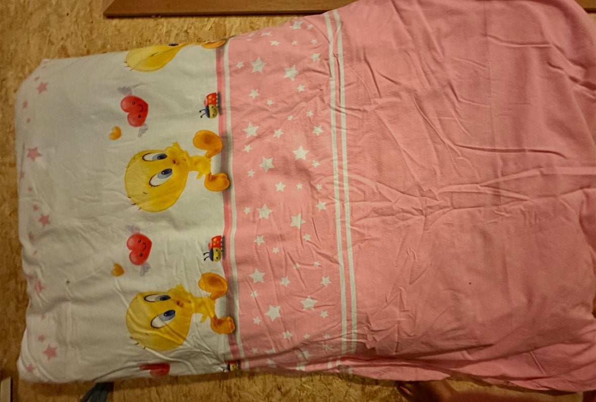 Matras voor plooibedje zg staat en tweety lakken 8€euro, Ophalen