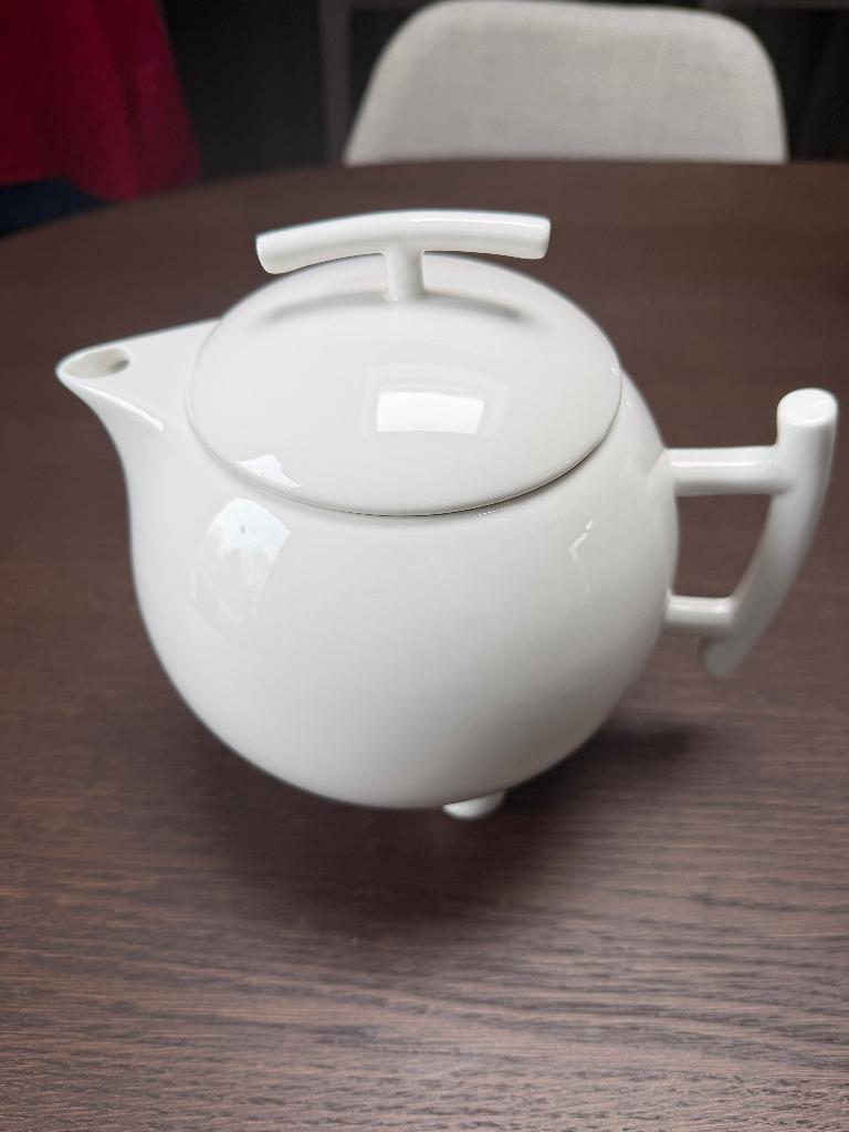 Theepot Yong Squito, Enlèvement ou Envoi, Comme neuf, Porcelaine
