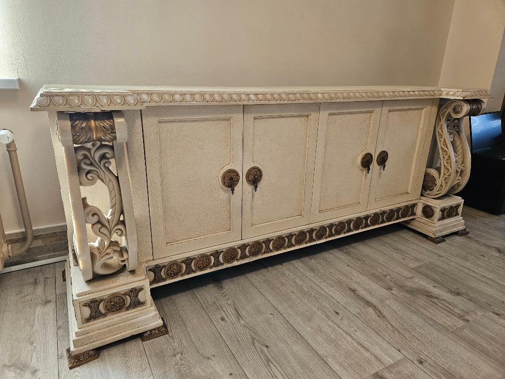 Italiaans dressoir in barok-stijl, Ophalen, Met deur(en), Overige materialen, Zo goed als nieuw