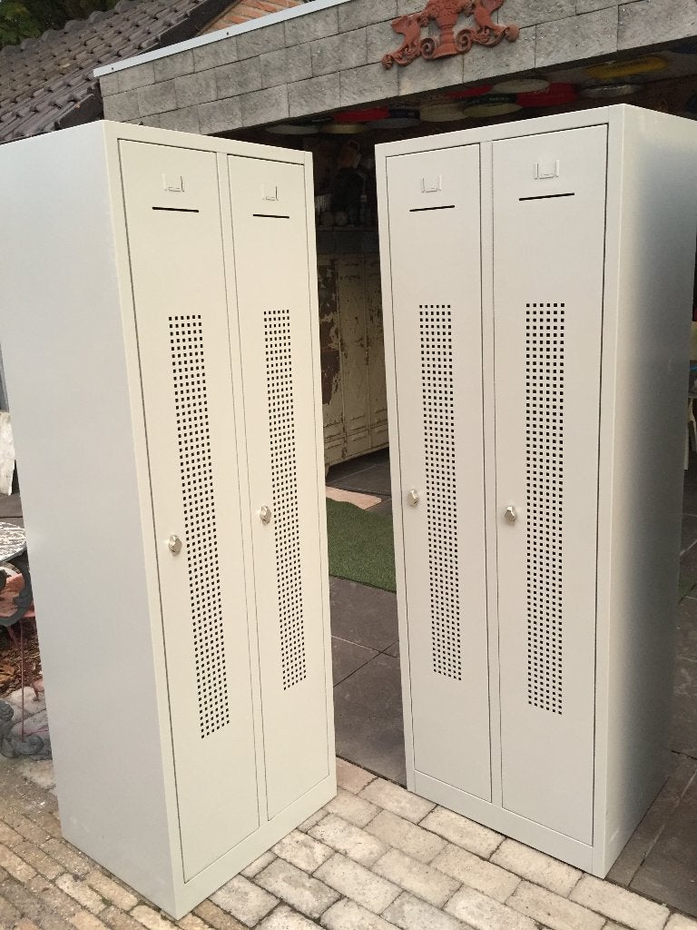 Degelijke 2 - deurs lockers / lockerkasten. In goede staat !, Ophalen, Gebruikt