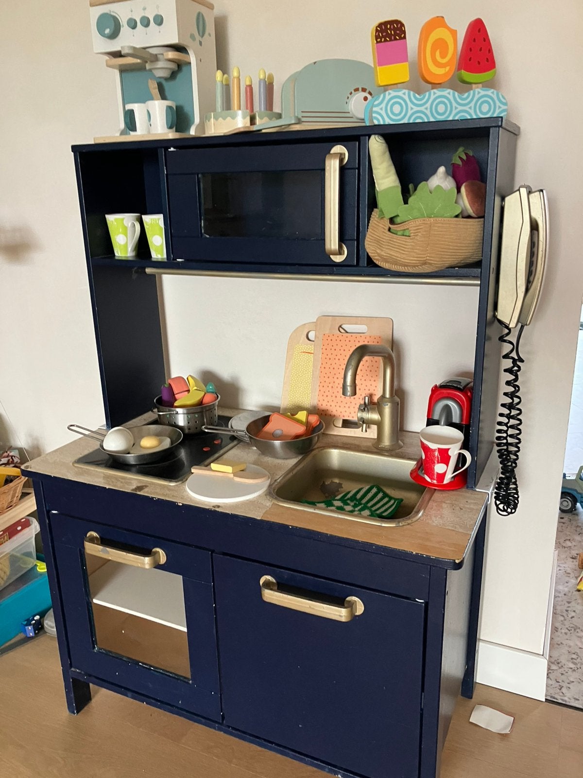 Speelgoedkeukentje van ikea met houten speelgoed bij, Ophalen, Zo goed als nieuw