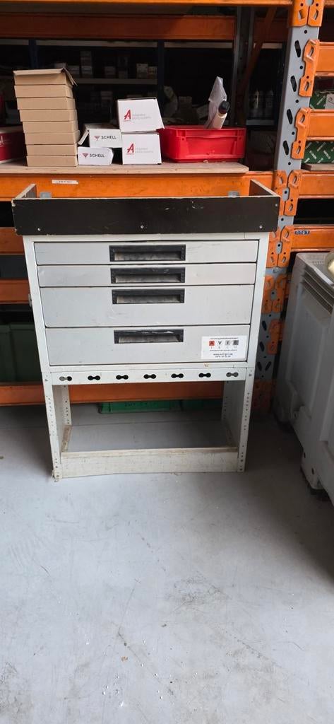 Inrichting camionette, Ophalen