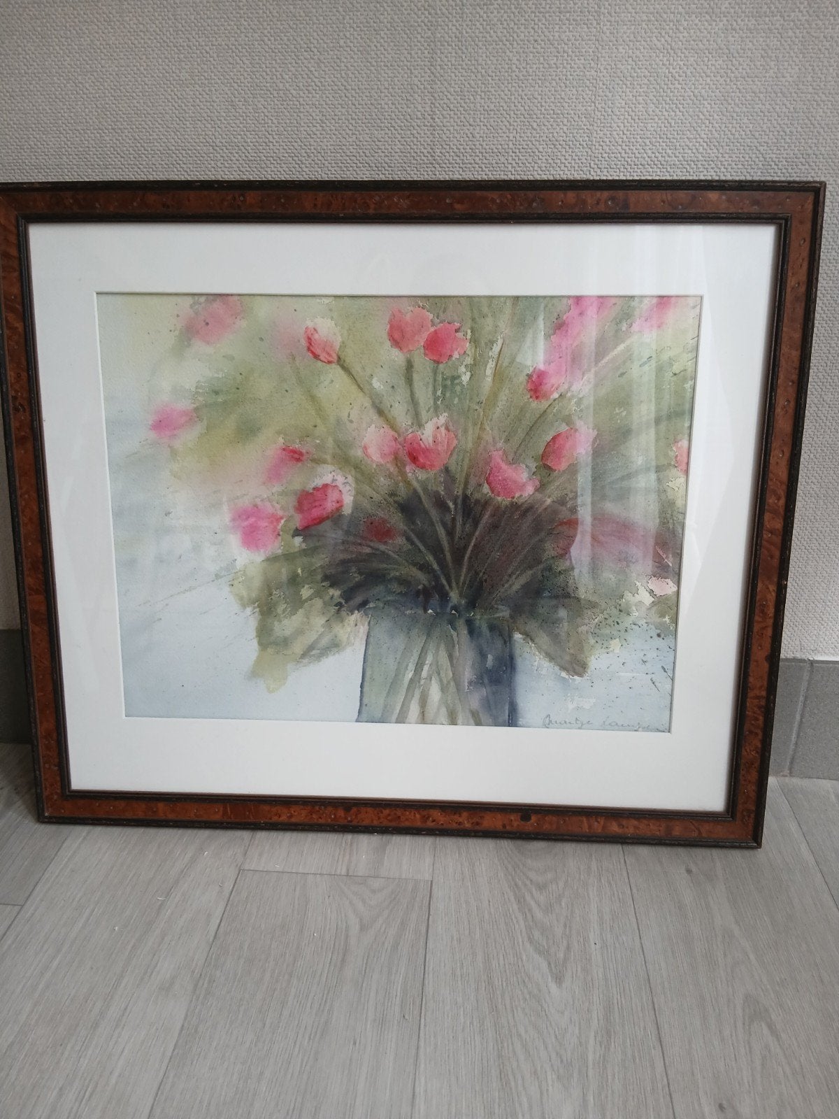 bloemen aquarel in wortelnotenhout lijst, Ophalen