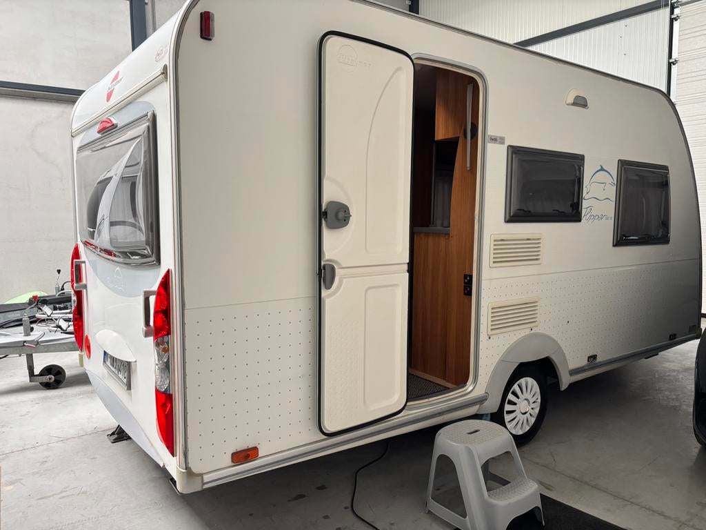 Bustner. 390 flipper.  Voortent 2008, Caravans en Kamperen, Particulier