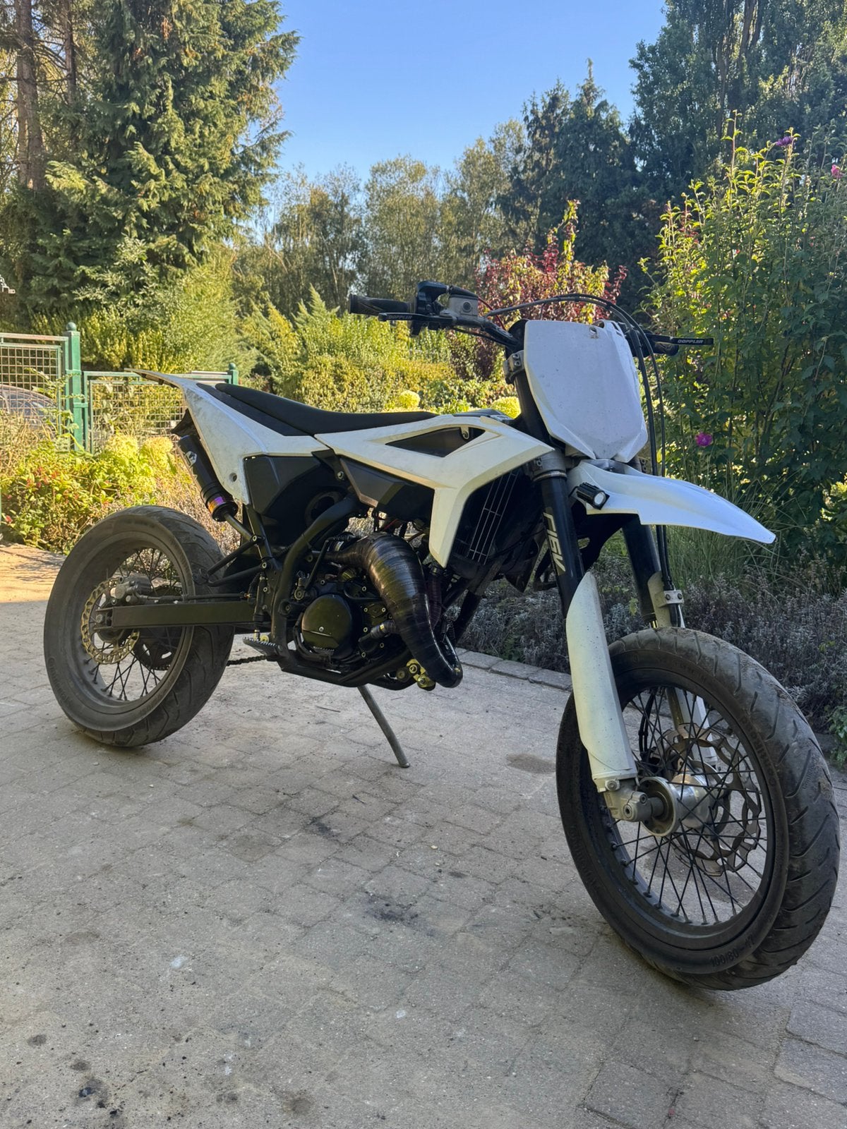 Beta rr 50, Motos, Entreprise
