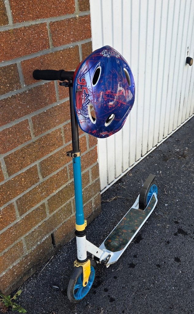Trottinette Oxelo Mid 7 avec un casque, Vélos & Vélomoteurs, Enlèvement, Utilisé, Oxelo Decathlon