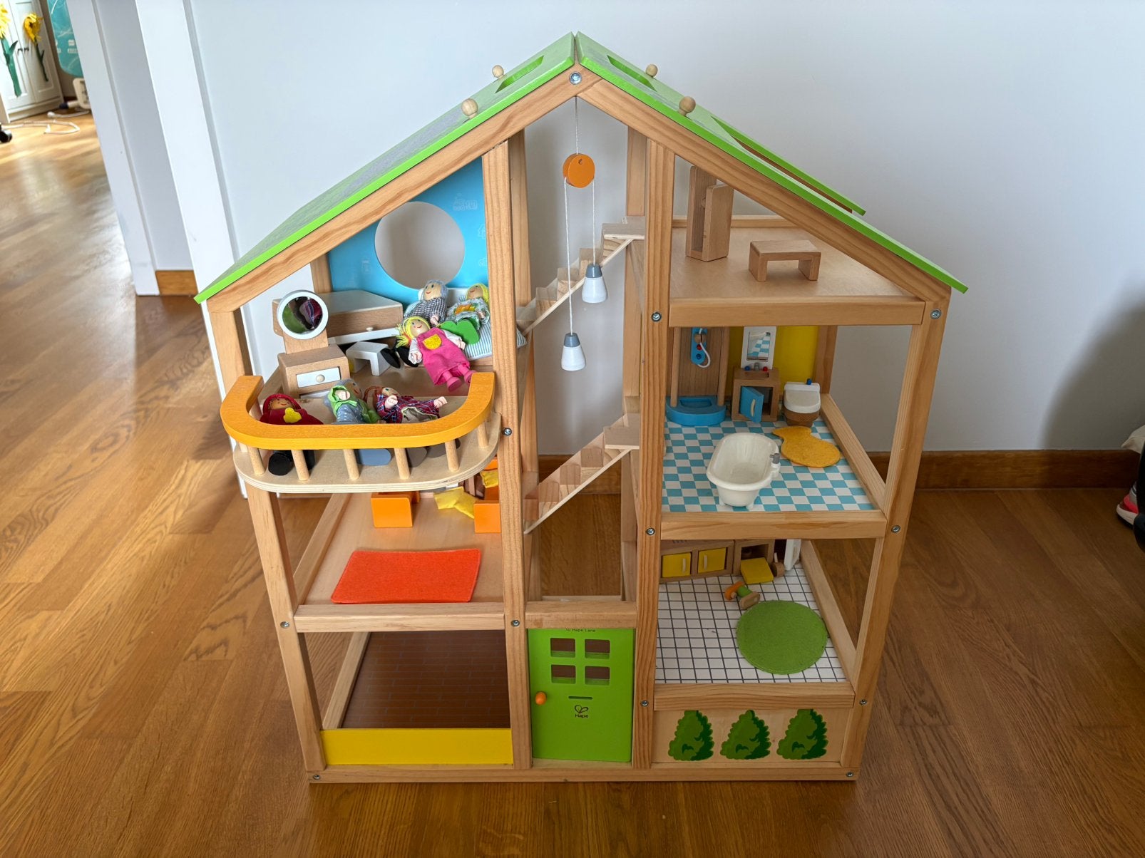Grande maison de poupée en bois avec accessoires, Enlèvement, Comme neuf, Accessoires