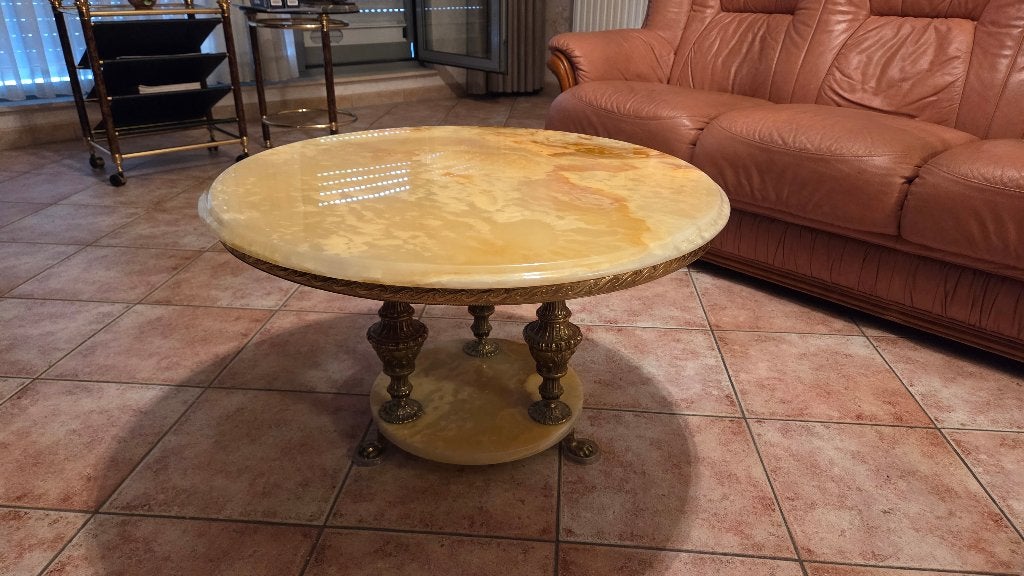Marmeren tafel, Ophalen
