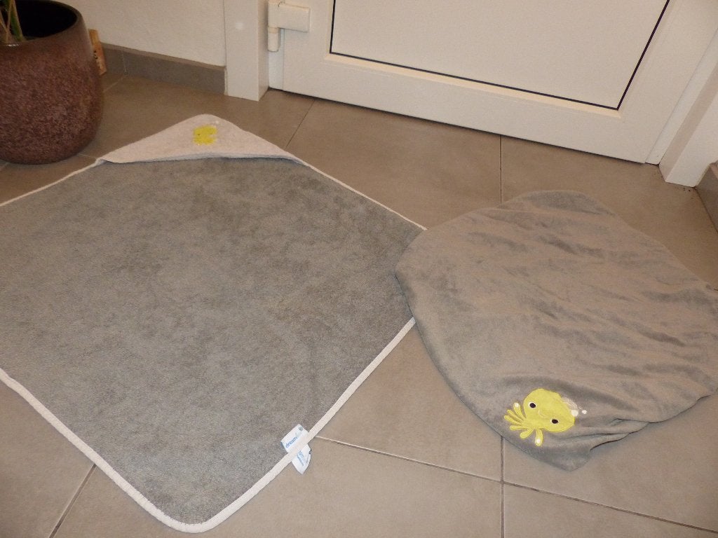 Cape de bain Dreambaby + housse de coussin d'allaitement, Enlèvement ou Envoi, Comme neuf