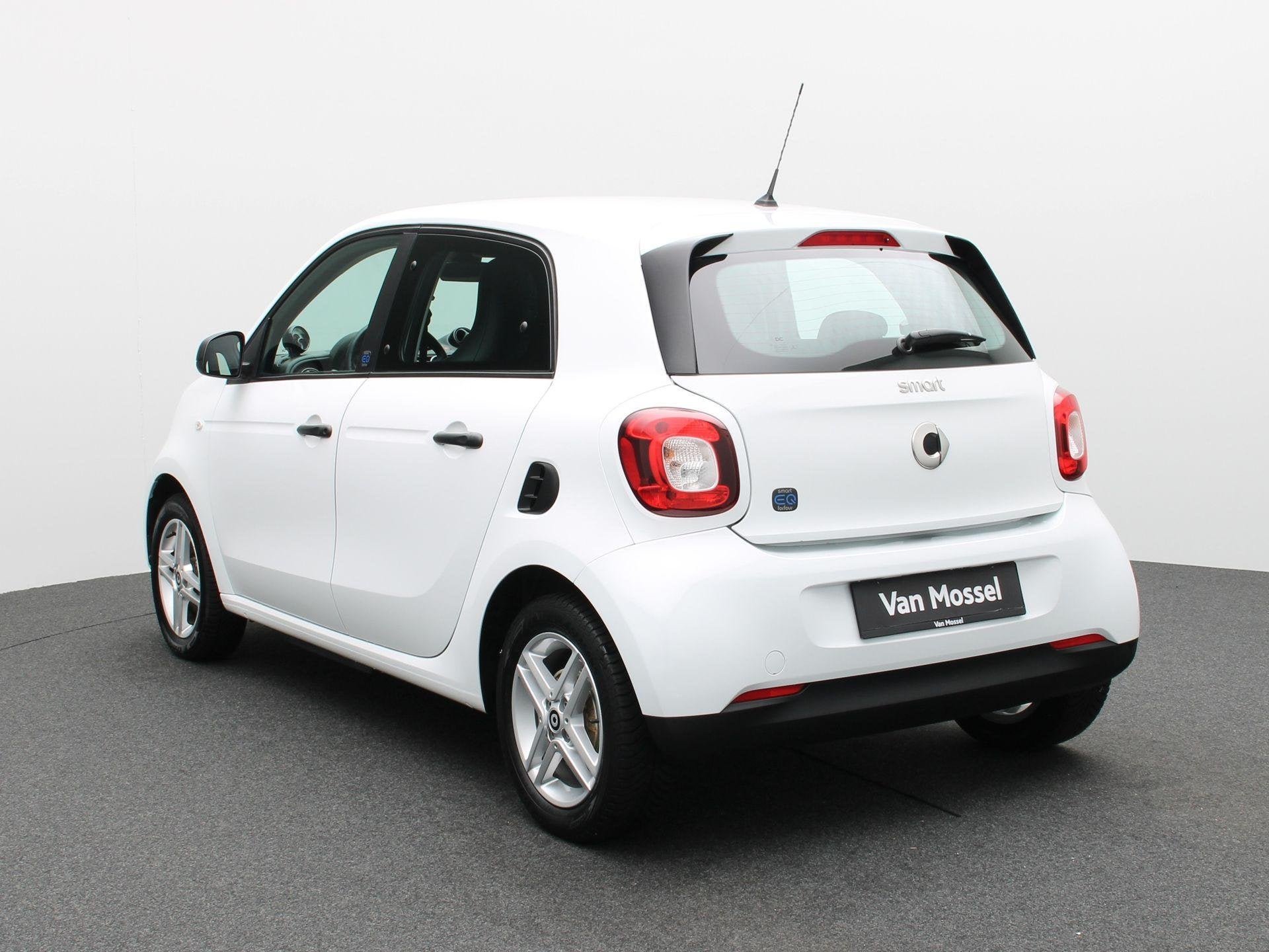 Smart Forfour Elektromotor 60kW Essential (automatique), Autos, Volant multifonction, Achat, ForFour, 82 ch