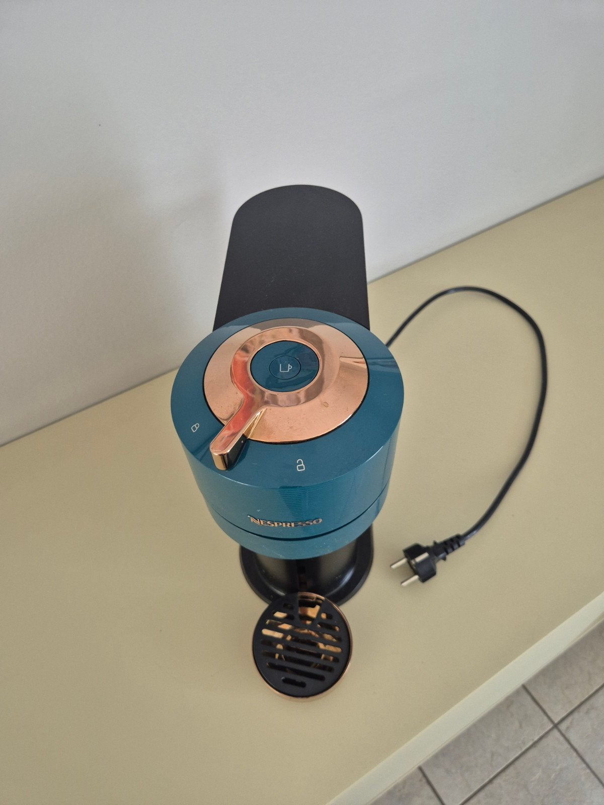 Nespresso koffieapparaat. Met melkschuimer. Werkt perfect., Ophalen, Gebruikt, Nespresso, Capsulehouder