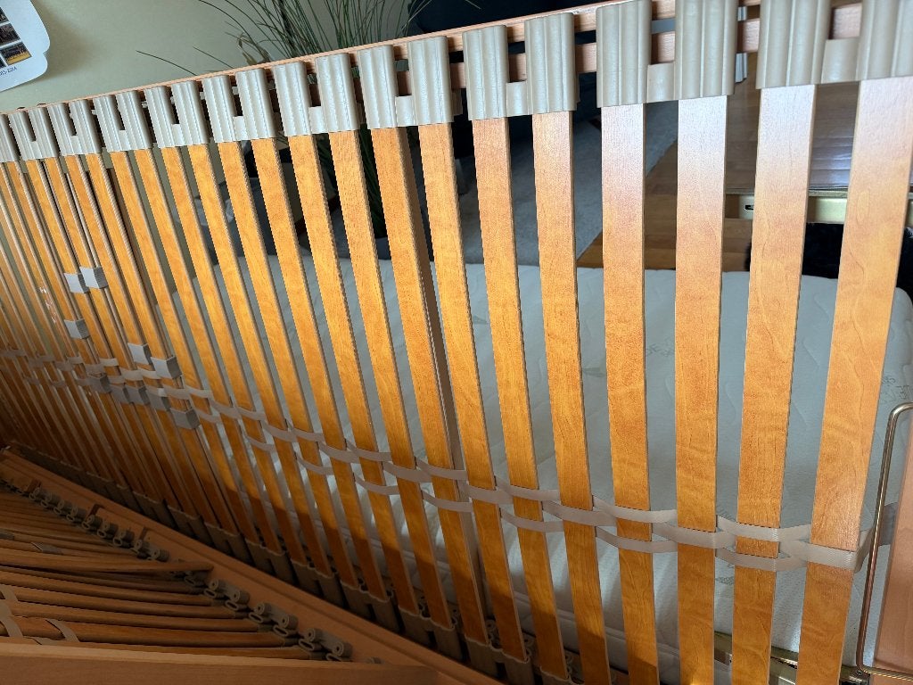 grand lit 180x210 avec sommier à lattes, Maison & Meubles, Chambre à coucher | Lits, 210 cm, Enlèvement, Utilisé, 180 cm