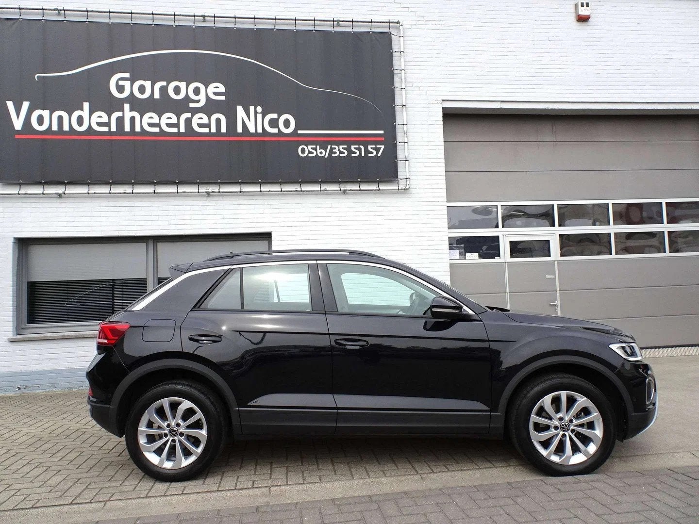 Volkswagen T-Roc 1.0TSi Life CARPLAY,CAMERA,ADAPT. CRUISE,NA, Auto's, Adaptive Cruise Control, Stof, Gebruikt, Zwart