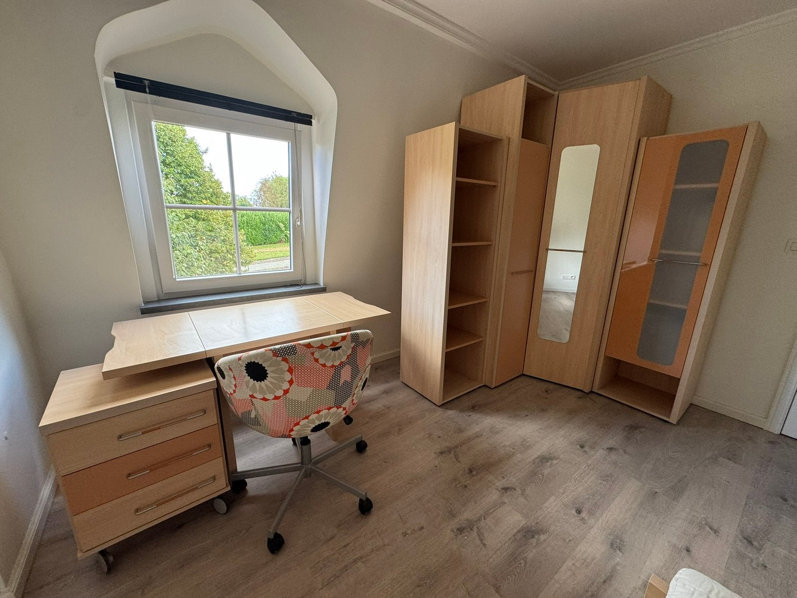 Slaapkamer - Complete set met o.a bureau, bed, kasten, Ophalen, Gebruikt, Eenpersoons