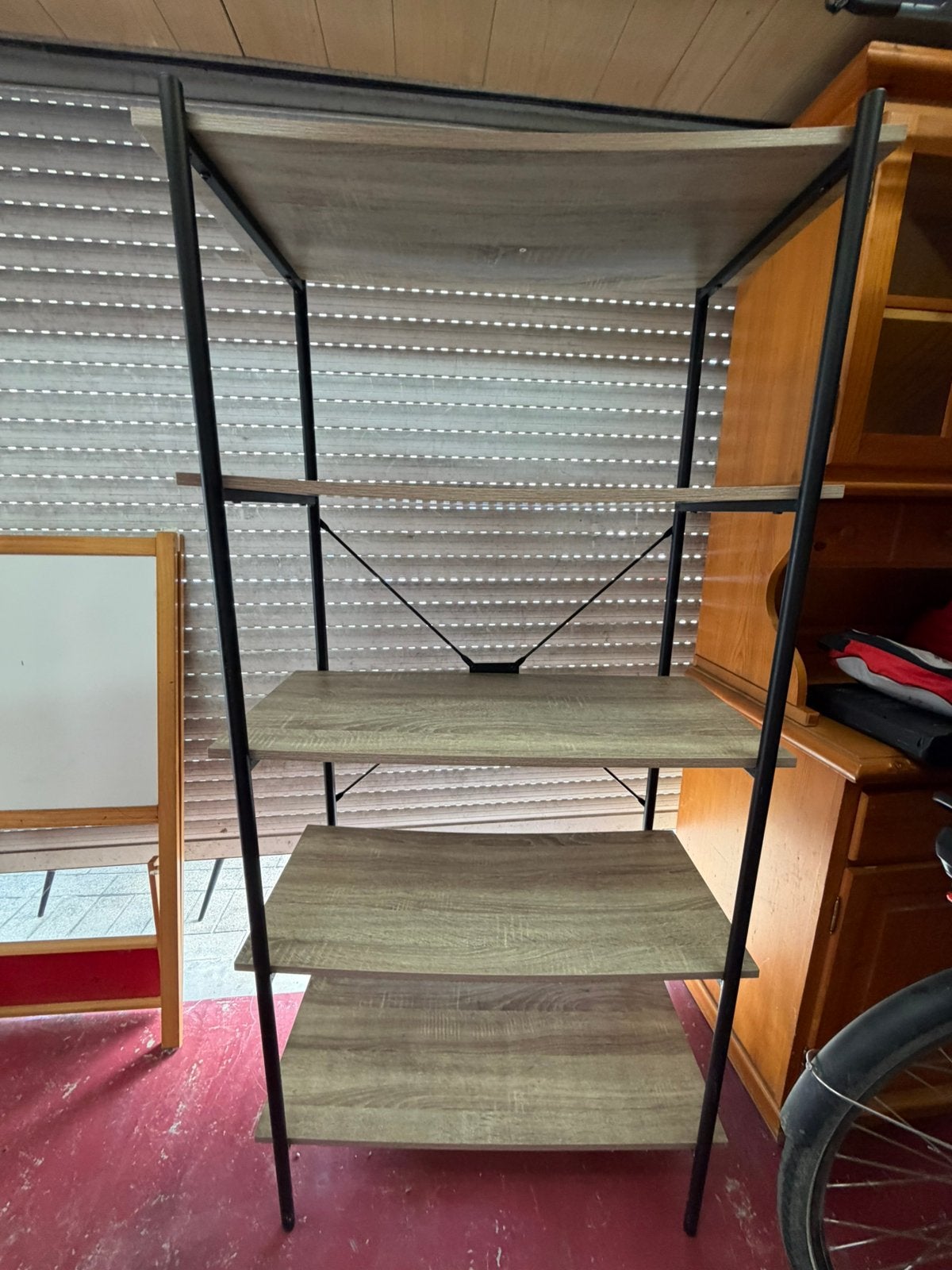 Stellingkast, Enlèvement, Utilisé