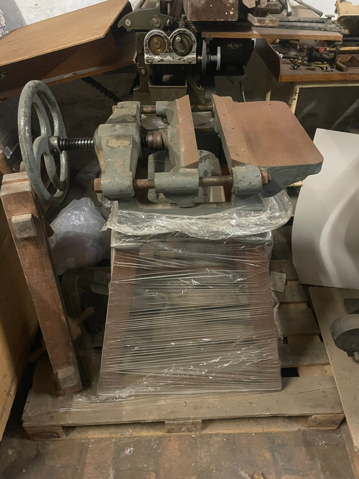 Presse de reliure polyvalente en fonte, Bricolage & Construction, Enlèvement ou Envoi, Comme neuf