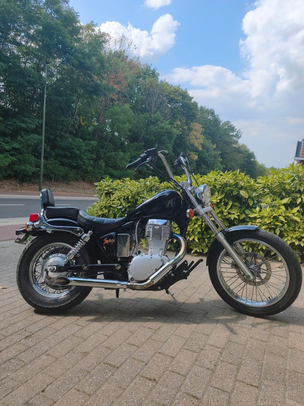 Suzuki Savage, Motos, Chopper, 12 à 35 kW, 1 cylindre, Manuelle