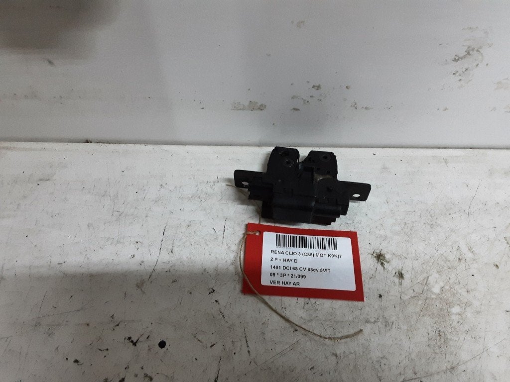 SERRURE COFFRE Renault Clio III (BR / CR) (8200947699), Renault, Mevr. I. Hauben, Haillon arrière, Utilisé