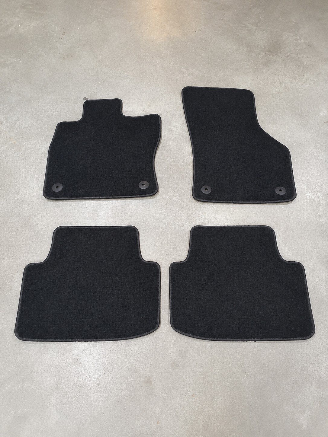 tapis d'origine Volkswagen Passat B8, Auto diversen, Automatten