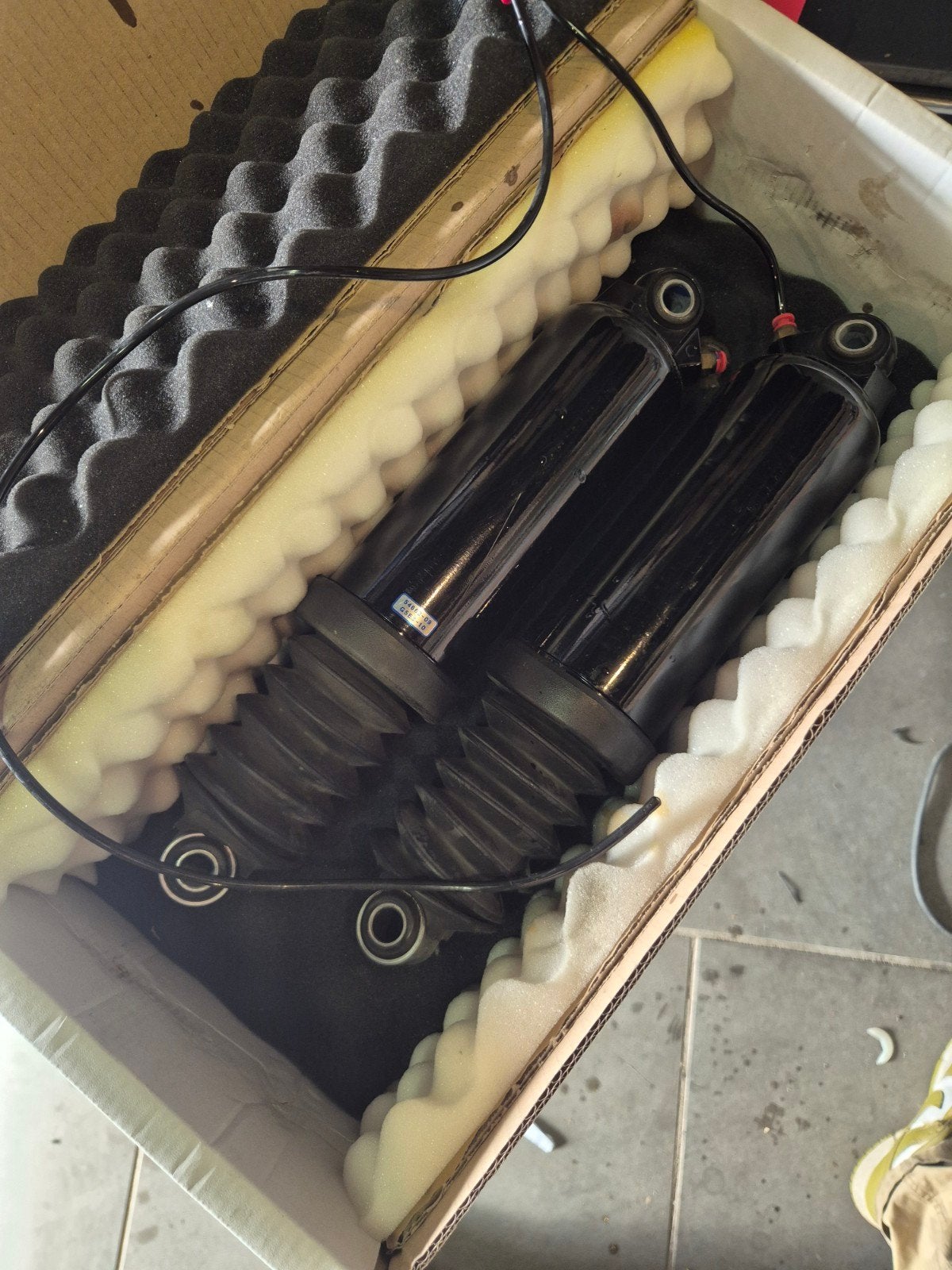 Shocks / schokdempers / vering Harley Davidson, Motoren, Ophalen, Gebruikt