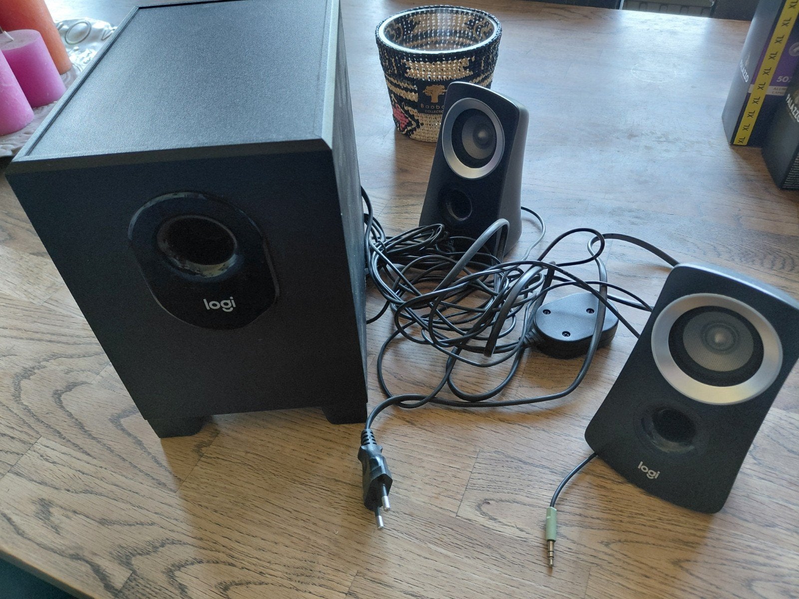Logitech pc speakers - audiojack, Ophalen