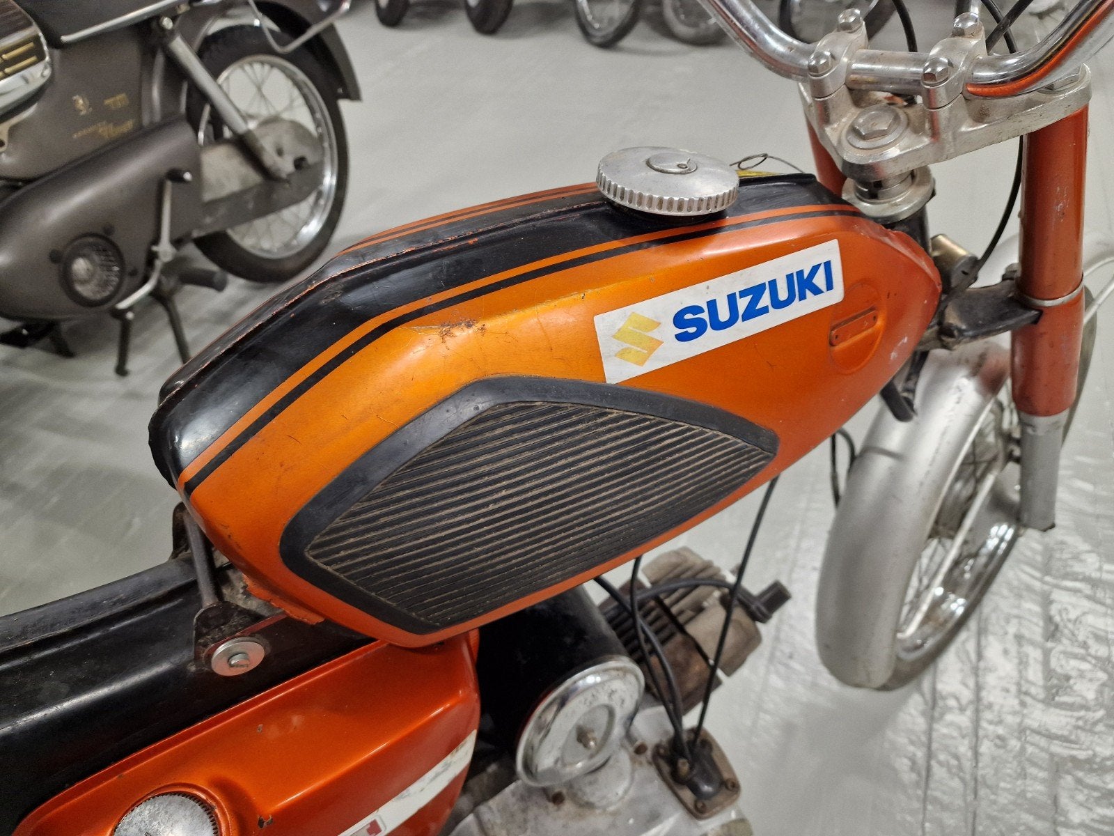 Suzuki A50 AS50 A50 Tank, originele staat. Klein deukje, Fietsen en Brommers, Ophalen of Verzenden, Tank