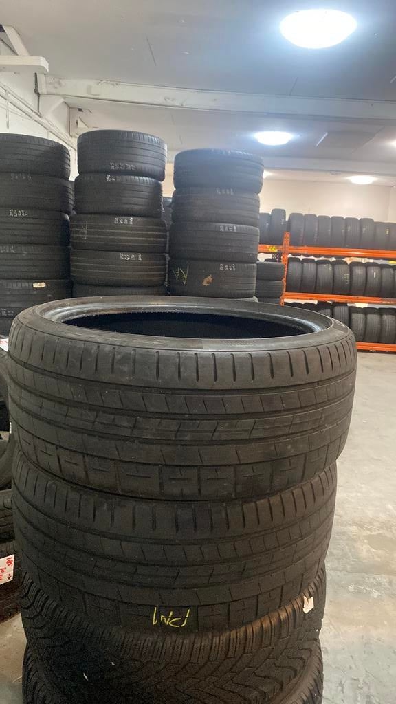 235/35/19-91y merk pirelli zomer banden met monteren 75 eur, Ophalen