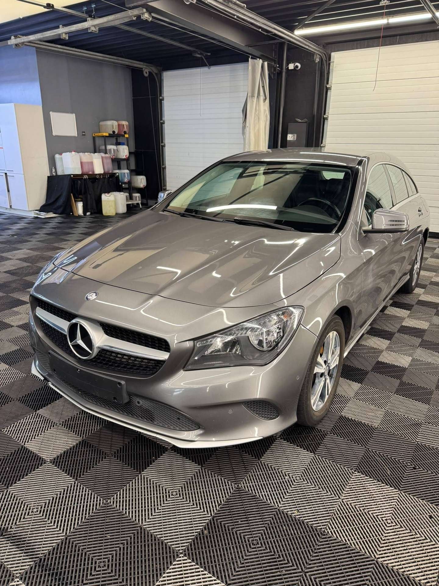 Mercedes-Benz CLA 200 MERCEDES CLA 200 d, Auto's, Gebruikt, Zwart, 4 cilinders, https://public.car-pass.be/vhr/84c07b17-de78-4051-9a27-00bcca5954d8