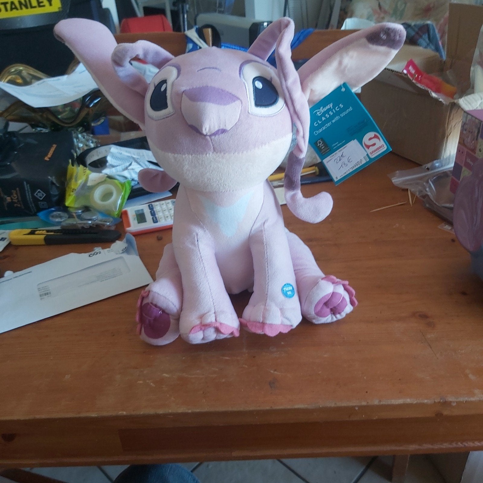 peluche tout neuf  fai de la musique  ses de Disney, Enlèvement