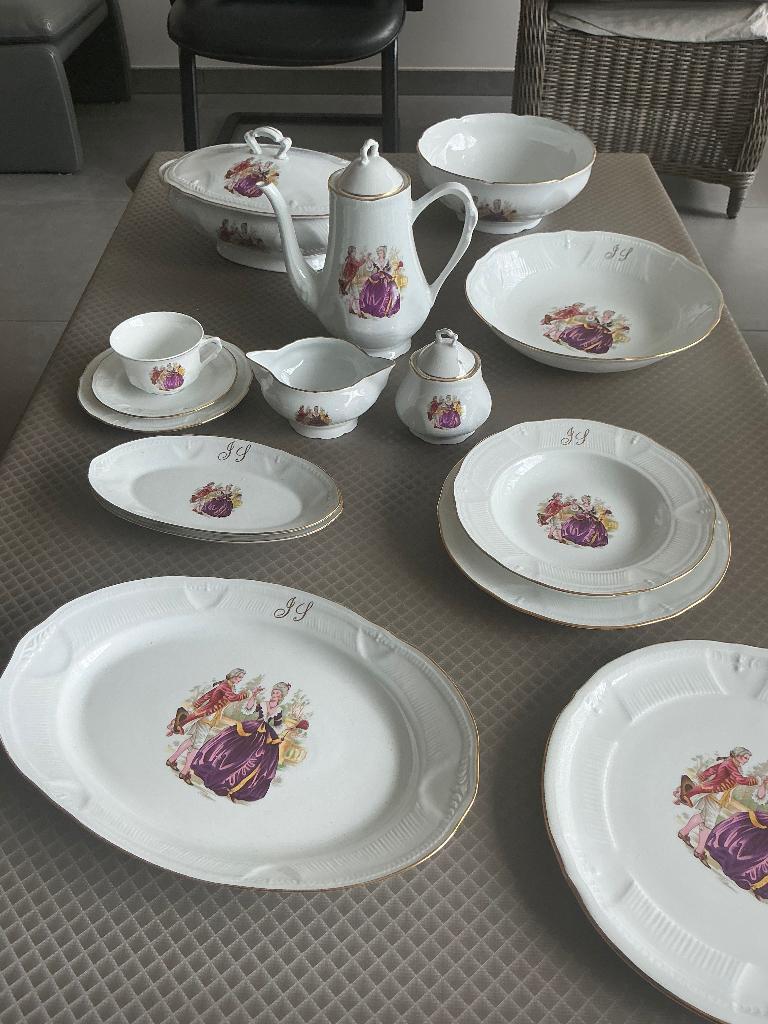 Porselein Limoges servies 72 stuks, Ophalen