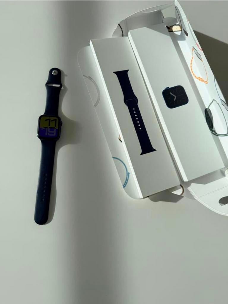 Apple Watch Series 6, Handtassen en Accessoires, Smartwatches, Ophalen of Verzenden, Zo goed als nieuw