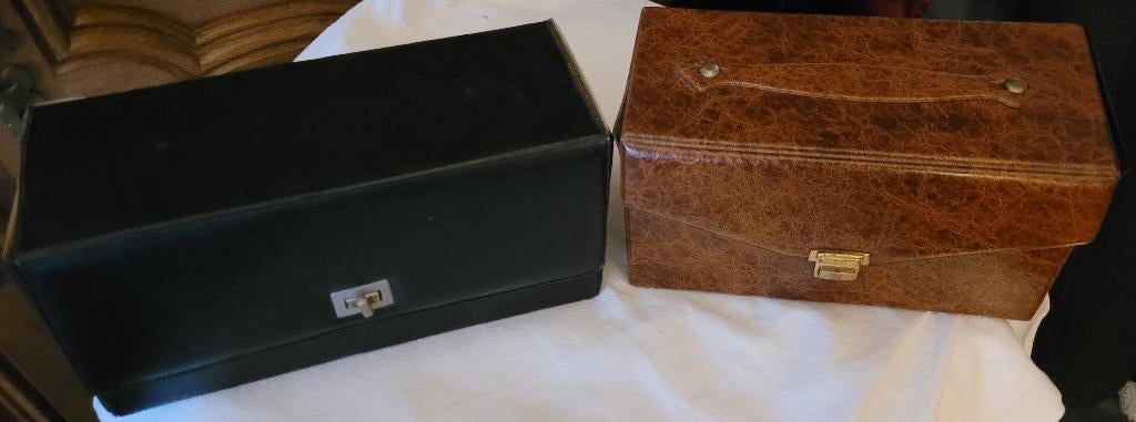 2 boîtes de rangement vintage à 8 pistes, Enlèvement ou Envoi, Autres marques