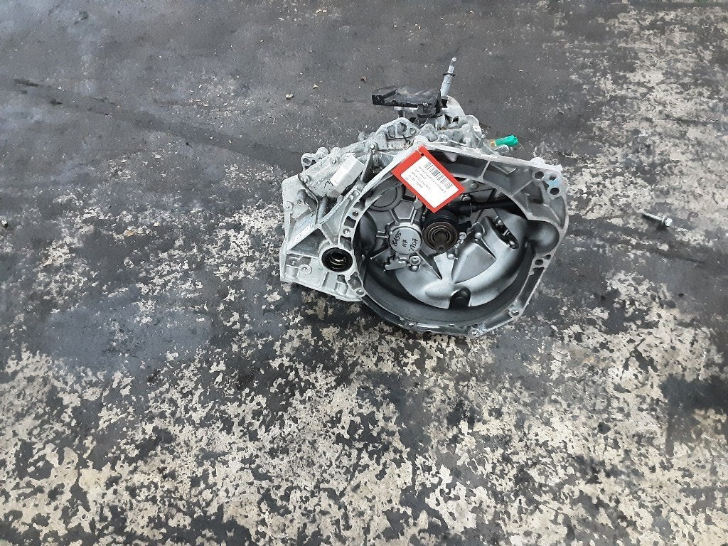 VERSNELLINGSBAK SCHAKEL Renault Clio V (RJAB) (JT4004), Gebruikt, Renault, Peter-Huppertz-Straße 5
51063  Köln, DE, Dialog.deutschland@renault.de