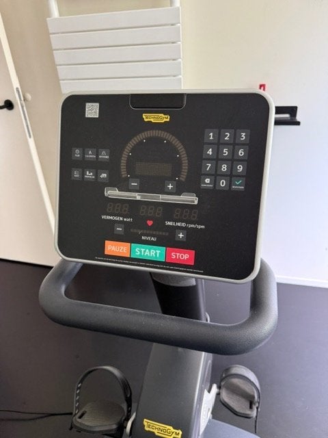 Te koop : Professionele hometrainer, Ophalen, Aluminium, Zo goed als nieuw, Benen