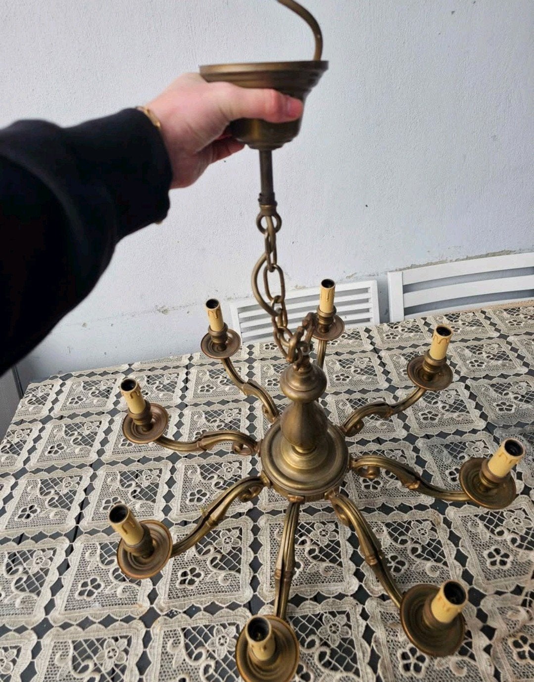 Grand lustre vintage en laiton massif (Poids: 7,6 kg) - 8 fe, Enlèvement, Métal