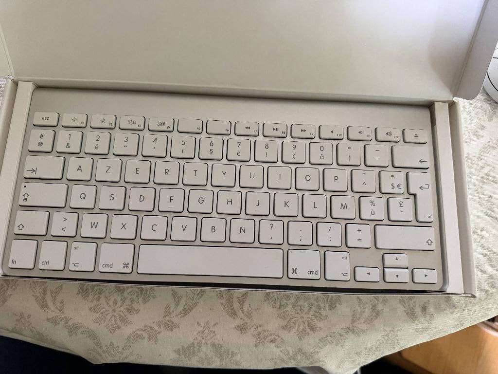 Apple draadloos keyboard, Azerty, Ophalen of Verzenden, Zo goed als nieuw, Draadloos