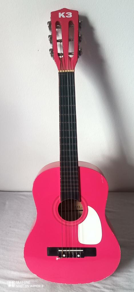 K3 gitaar, Muziek en Instrumenten, Snaarinstrumenten | Gitaren | Akoestisch, Ophalen
