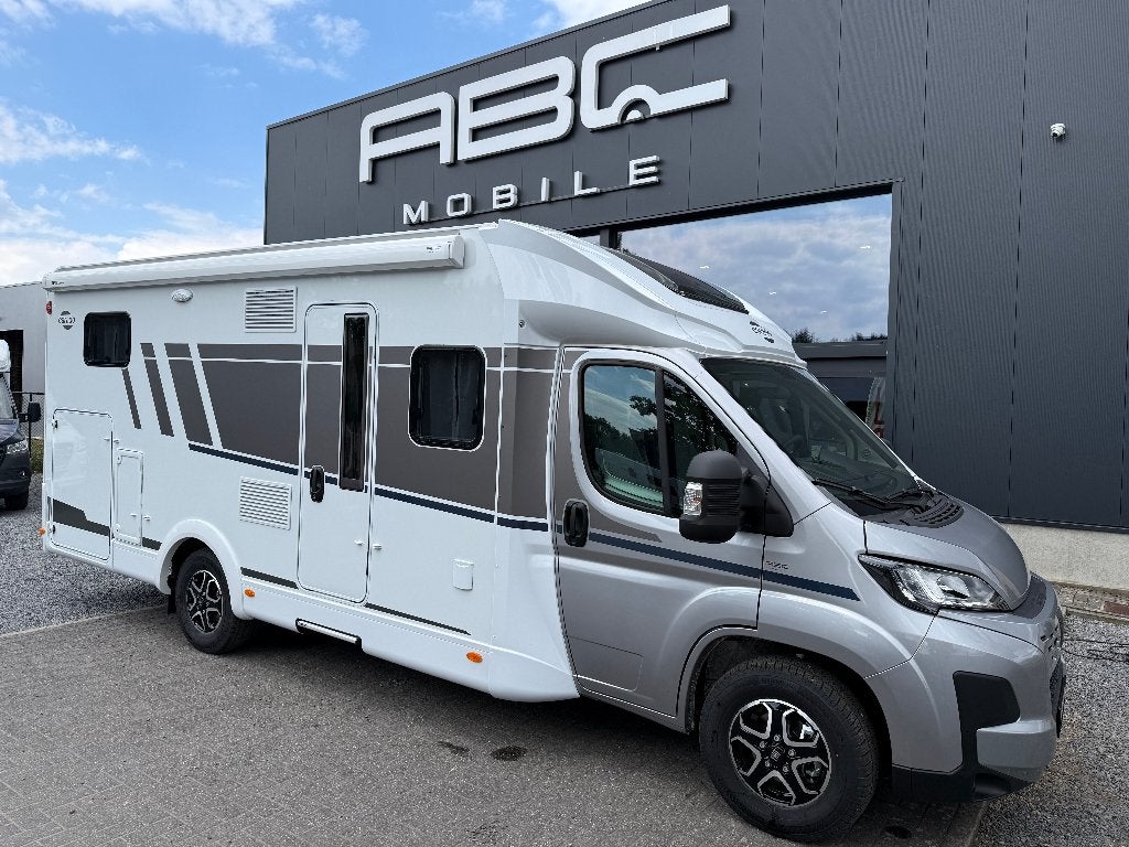 Carado T457 Pro+, Caravans en Kamperen, Mobilhomes, Automaat, Ringverwarming, Fiat, Treinzit