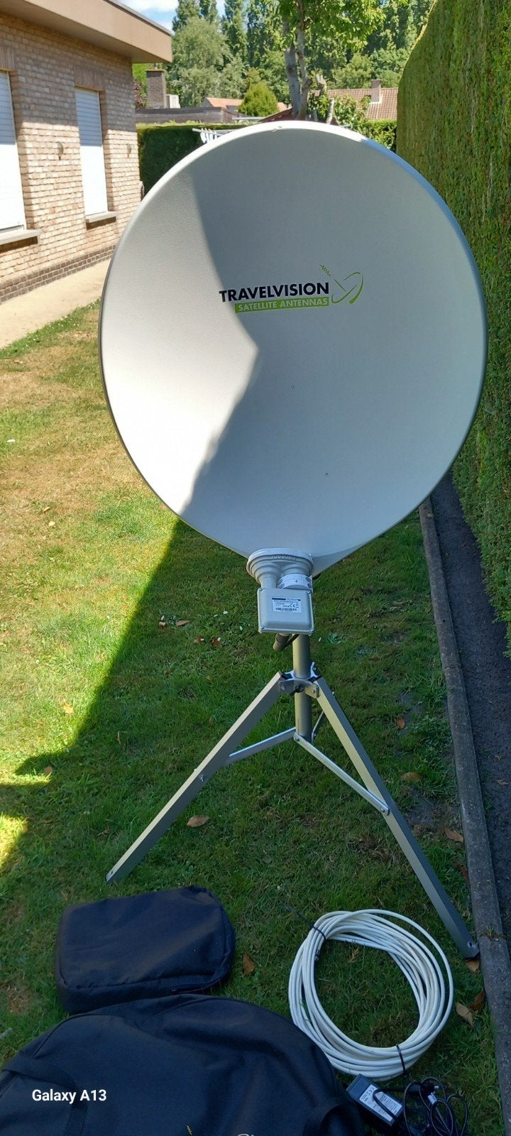 travel vision automatisch schotelantenne R7 65 met tv + mod, Ophalen, Zo goed als nieuw
