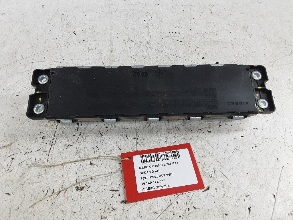 AIRBAG KNIE Mercedes-Benz C (W205) (2058601500), Auto-onderdelen, Gebruikt, Mercedes-Benz, Mevr. I. Hauben, Rue de l'Espoir 34 34
4030  GRIVEGNÉE, BE
