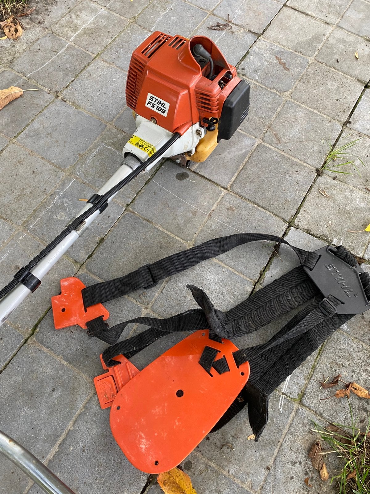 Stihl FS 108 Bosmaaimachine (Met harnas), Jardin & Terrasse, Enlèvement, Comme neuf, Essence