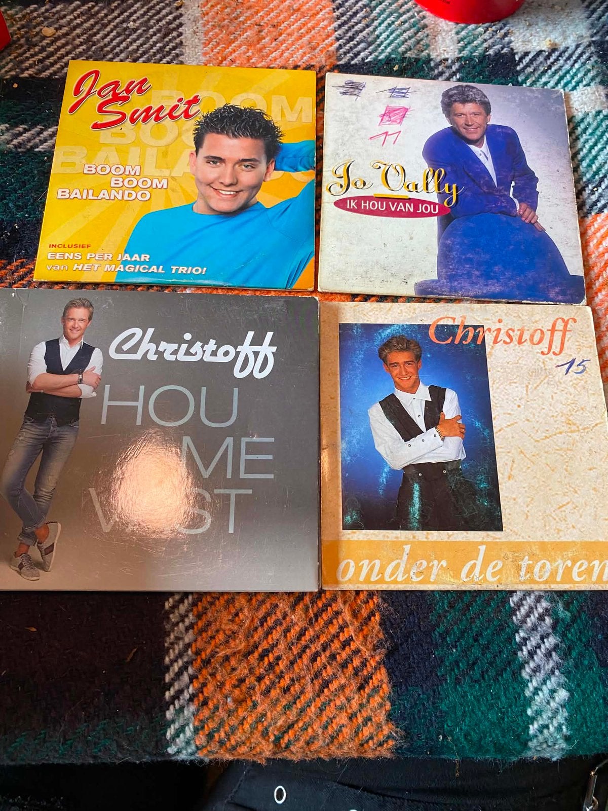Le CD est, Enlèvement, Comme neuf
