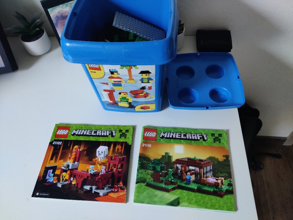LEGO Minecraft 21122 Nether Fortress + 21115 The First Night, Kinderen en Baby's, Lego, Ophalen of Verzenden, Zo goed als nieuw