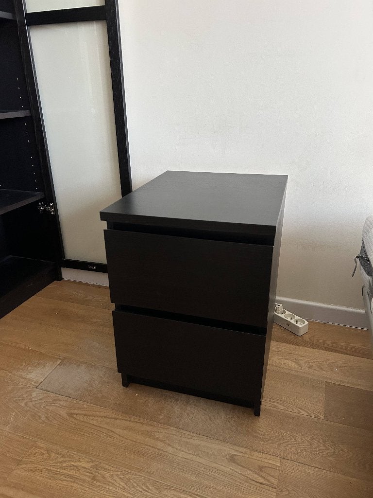 3 Tables de nuit IKEA (bois noir), Moins de 45 cm, Enlèvement, Utilisé, 55 à 70 cm