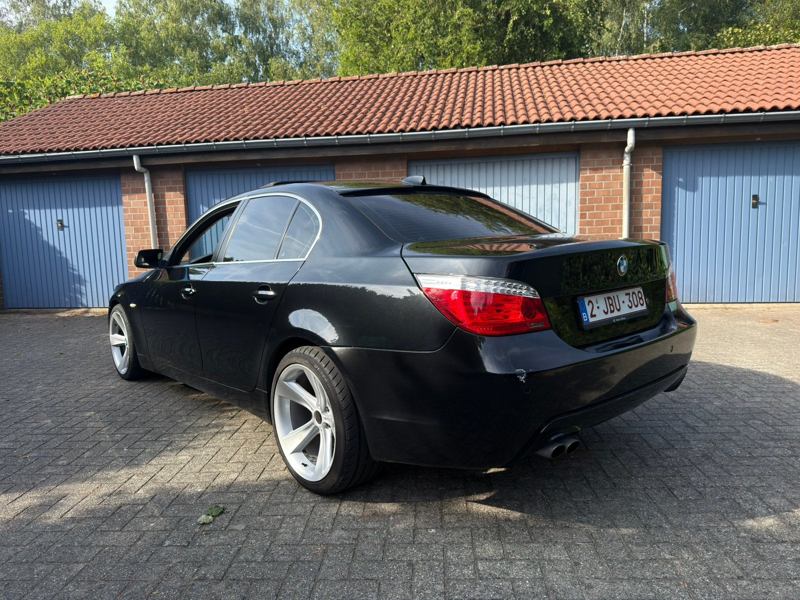 BMW E60 525i, Autos, Cuir, 1800 kg, Beige, 5 portes