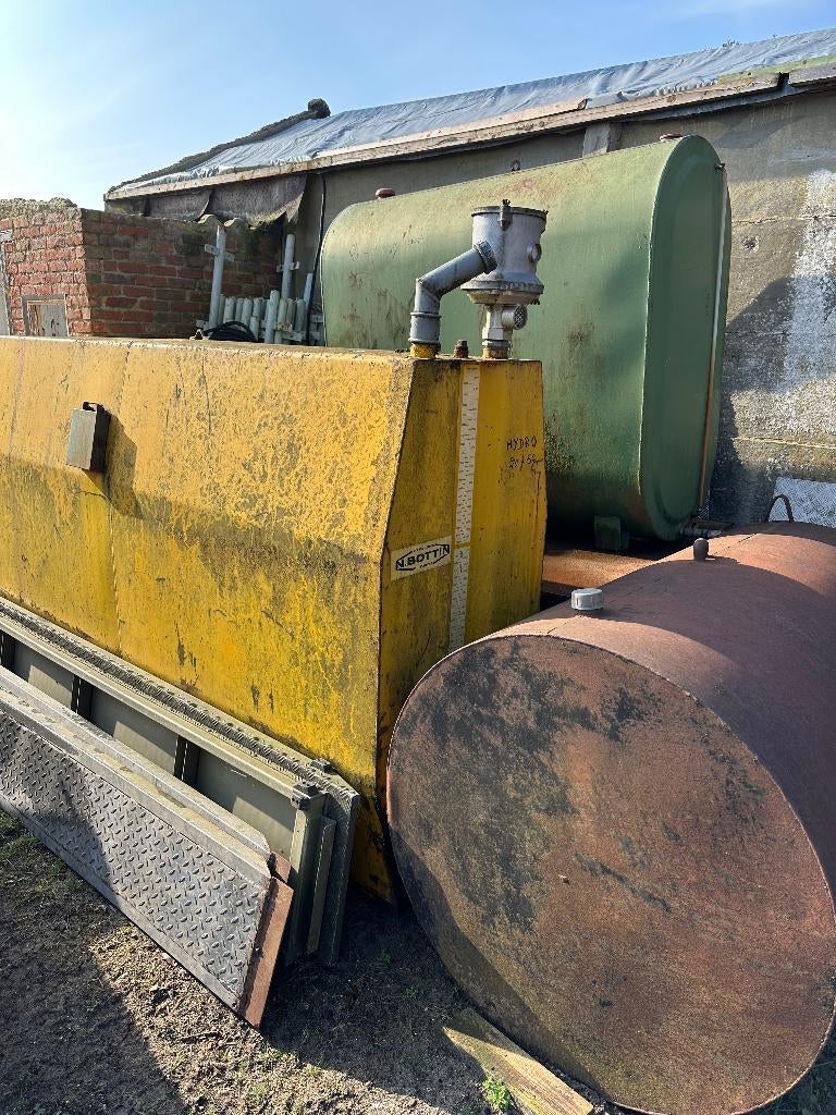 hydrauliekton met ontvochtiger, Ophalen