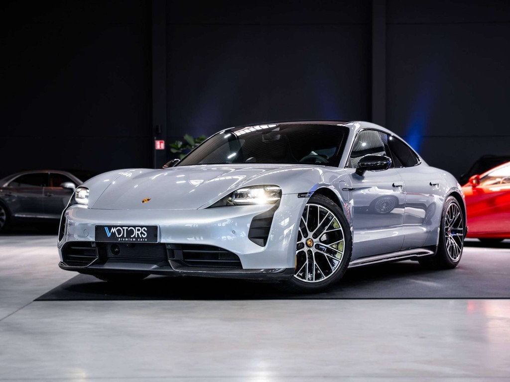 Porsche Taycan Turbo S - SportDesign - Achteras sturing - Ca, 410 km, Argent ou Gris, Entreprise, Noir