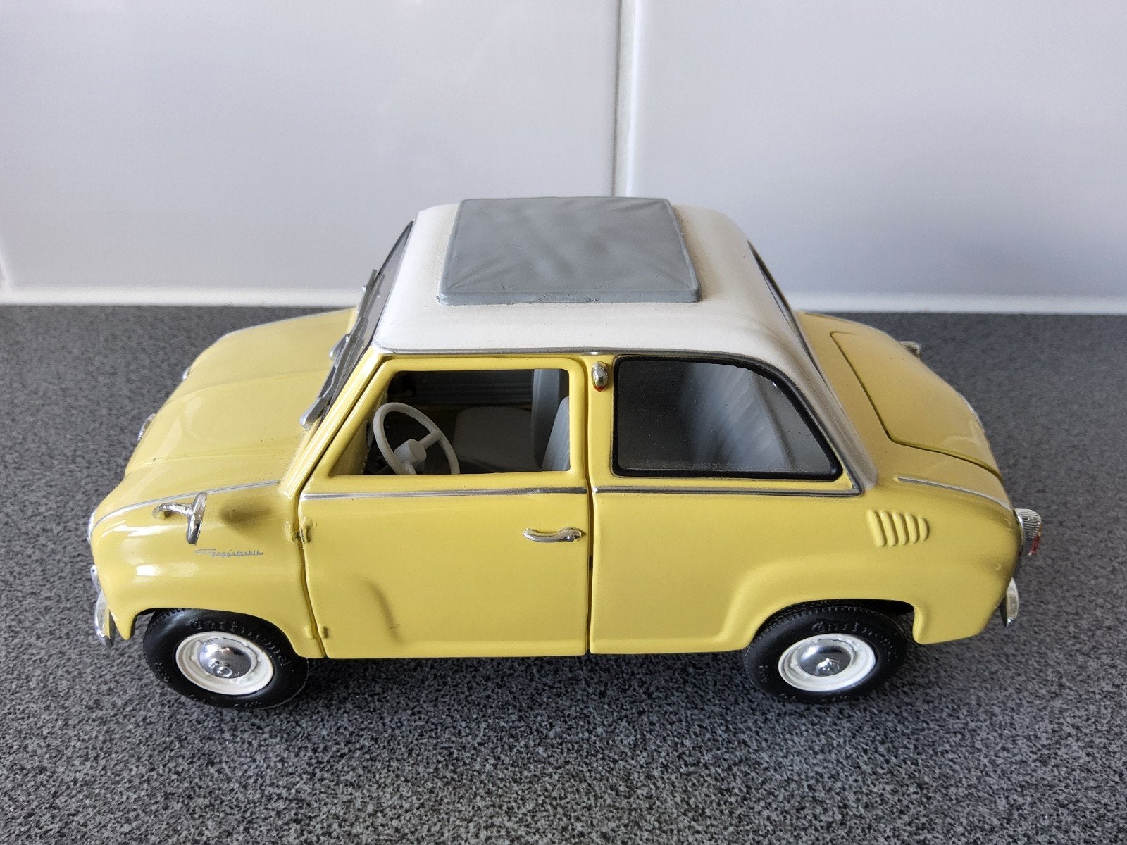 Goggomobil., Ophalen of Verzenden, Revell